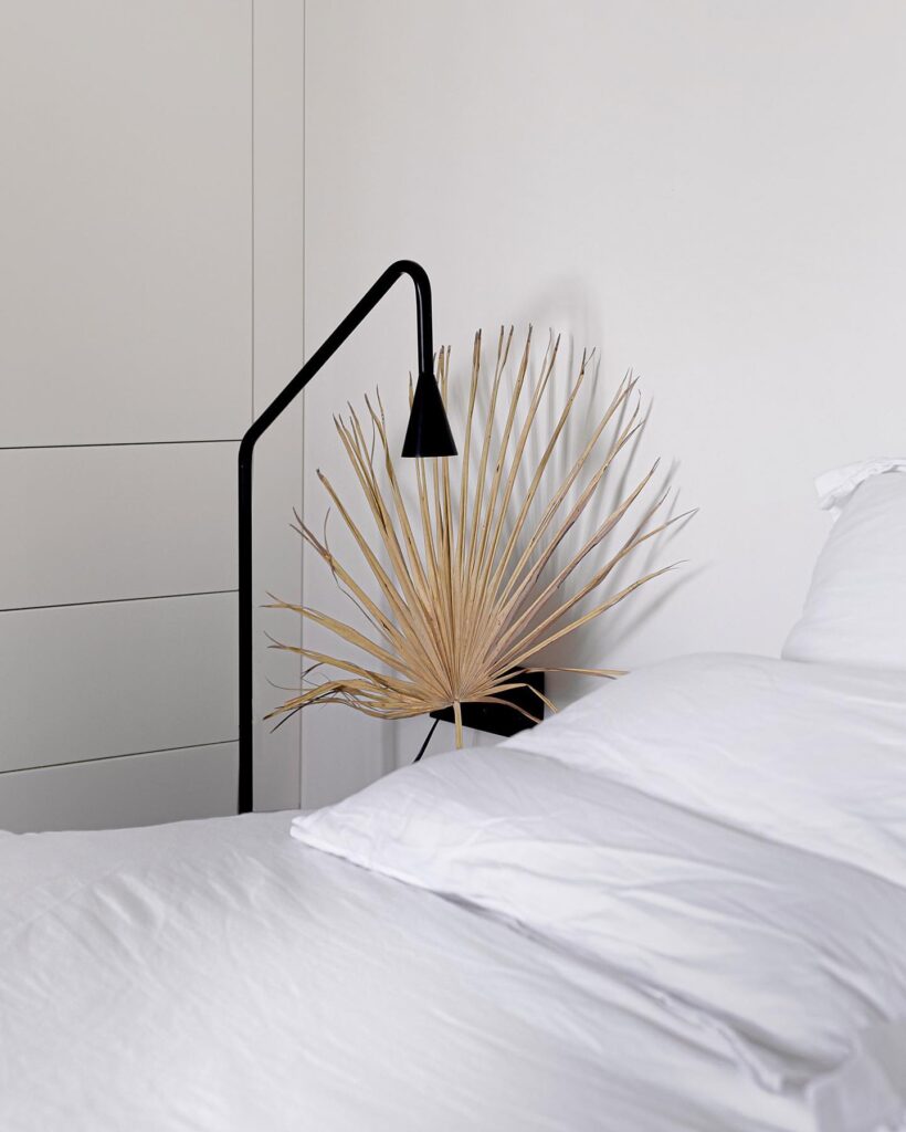 Decorative Floral Arrangement in Modern Bedroom Design