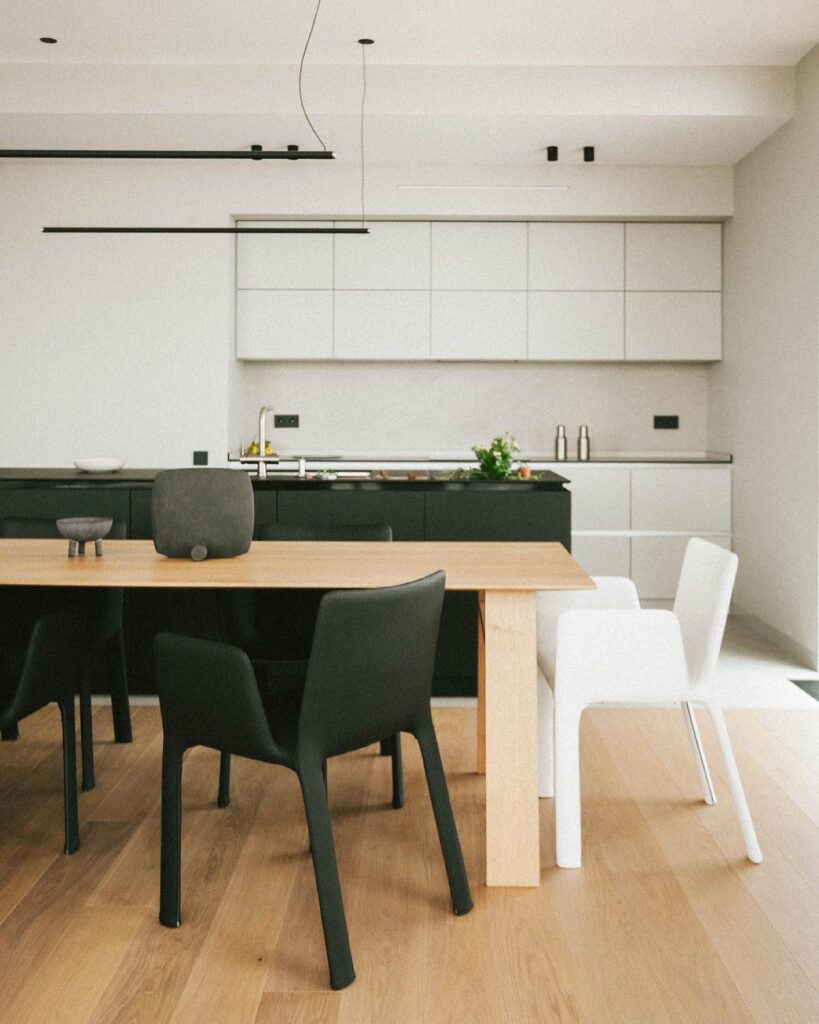 A Modern Kitchen and Dining Area Designed by Sivak+Partners