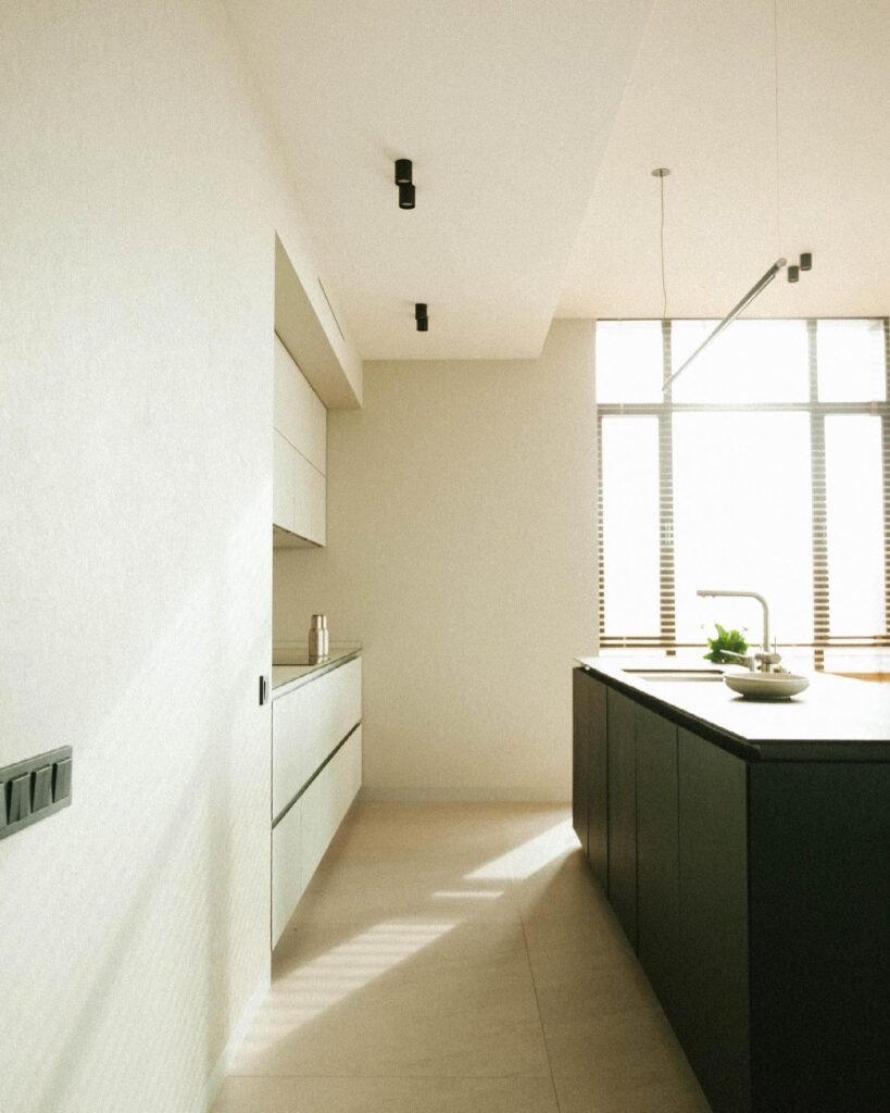 Modern Kitchen Interior Design by Sivak+Partners