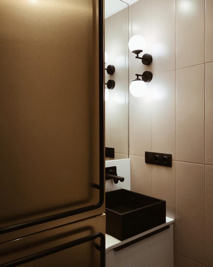 A Minimalist Bathroom Design by Sivak+Partners