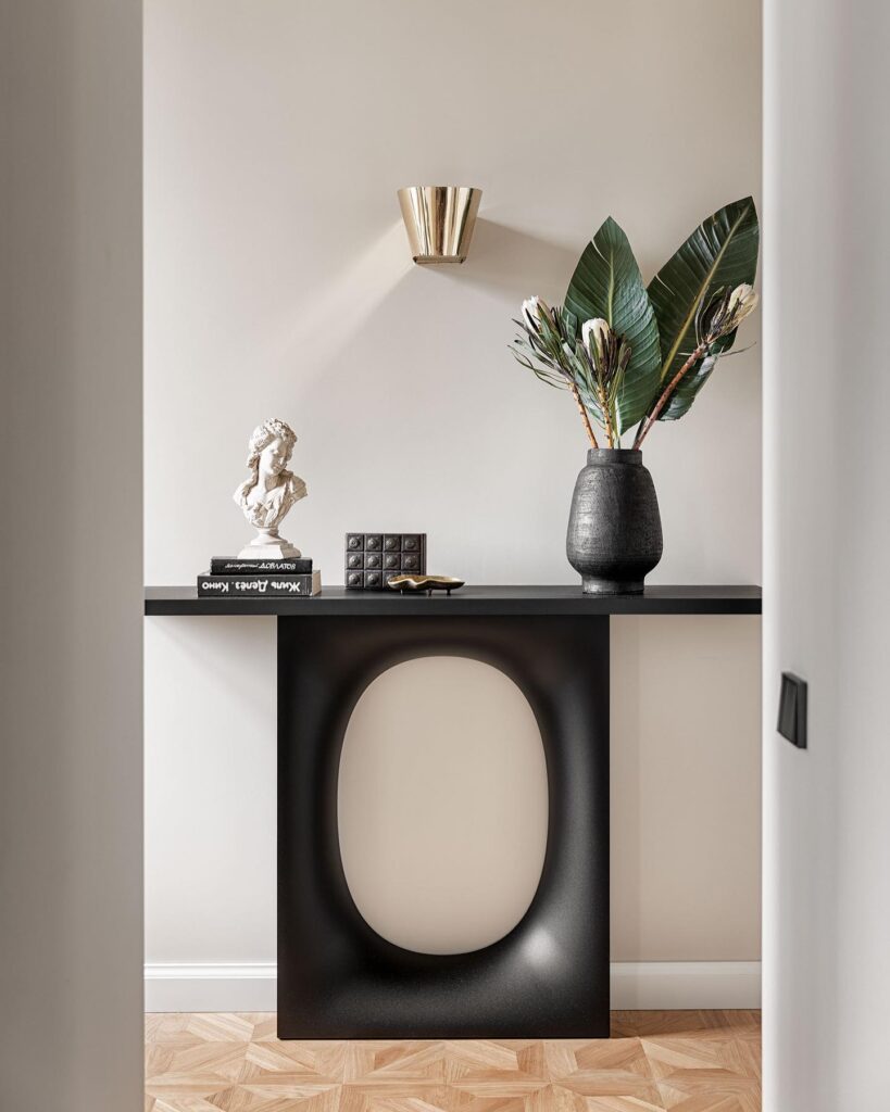 The Minimalist Entryway Design by Sivak+Partners